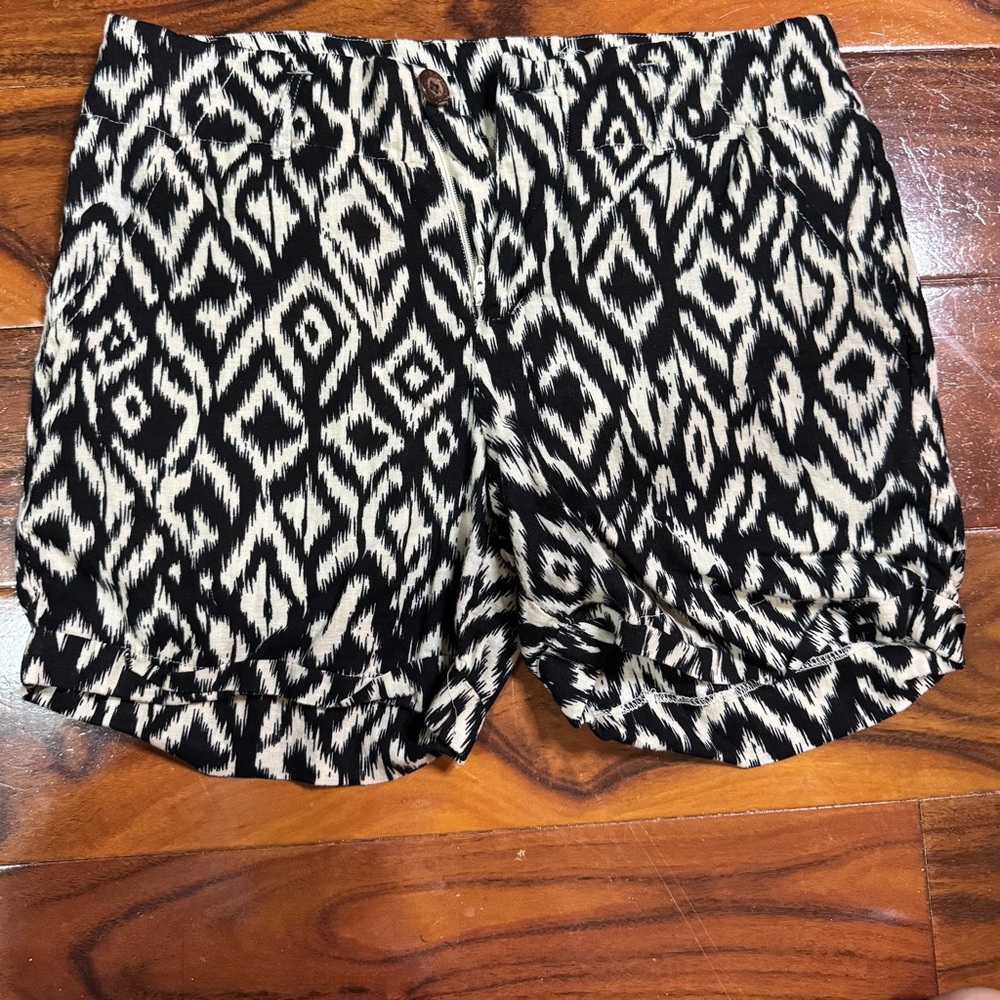 Kenar Black and White Patterned Women's Shorts size 6